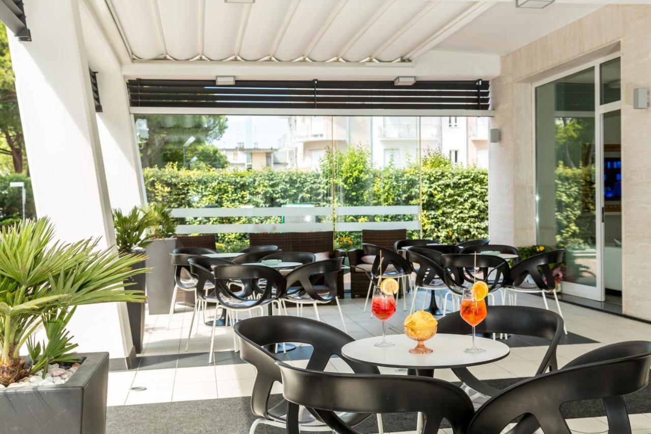 Carinthia Hotel 3*